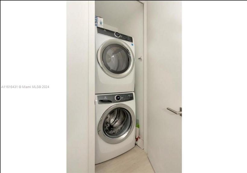 2831 S Bayshore Dr # 1504