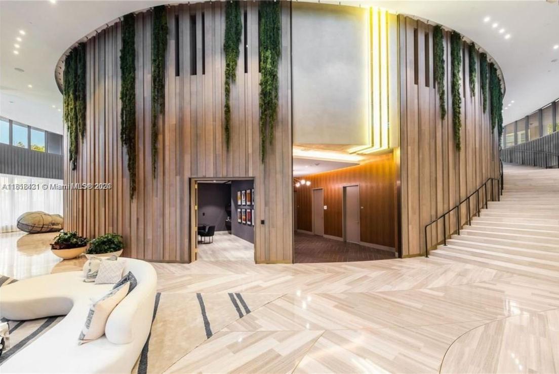 2831 S Bayshore Dr # 1504