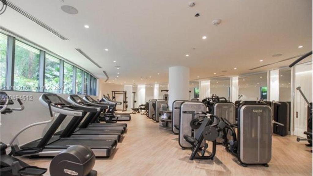 2831 S Bayshore Dr # 1504