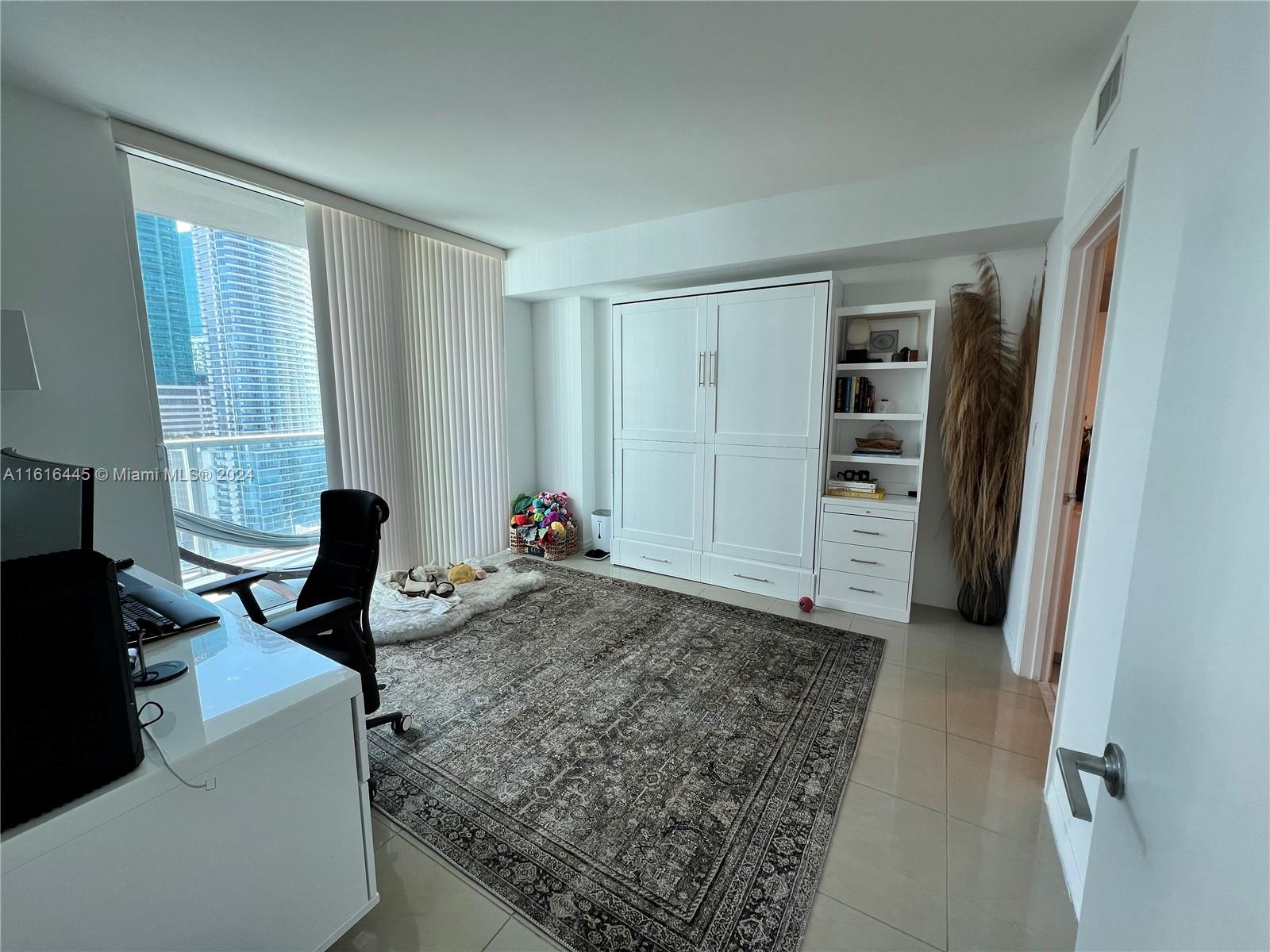 55 SE 6th St # 2305