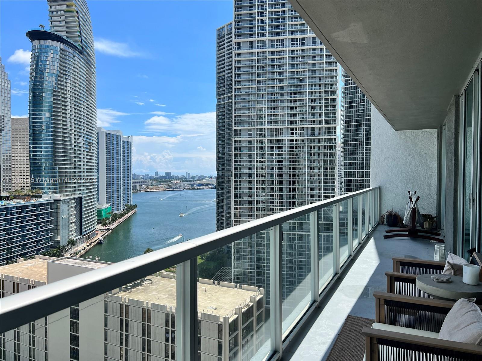 55 SE 6th St # 2305