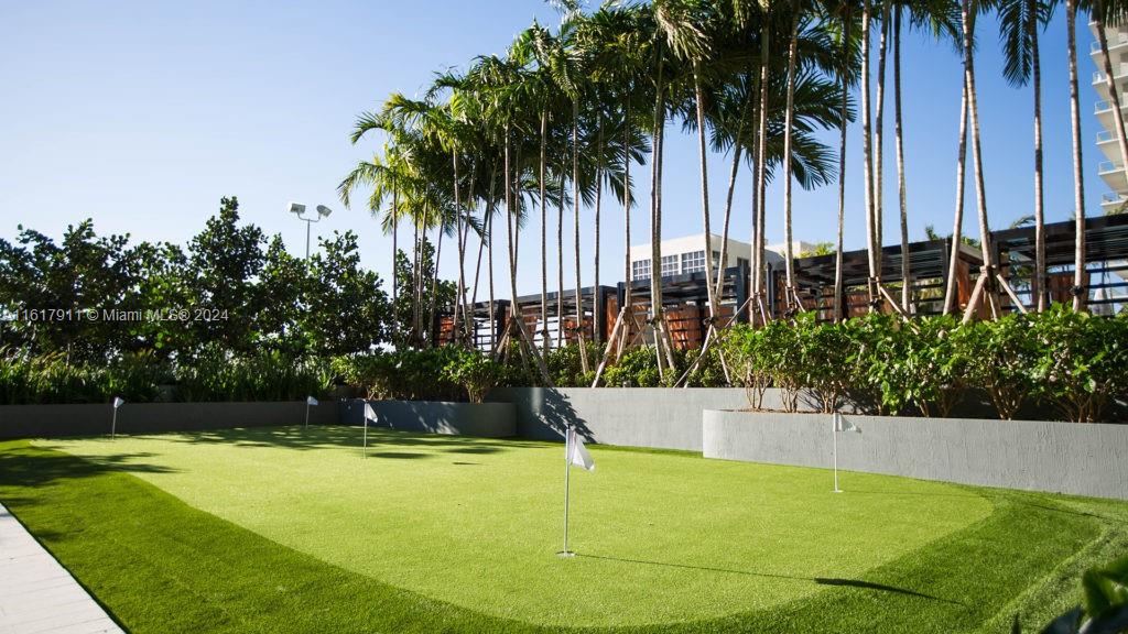 121 NE 34th St # 2914