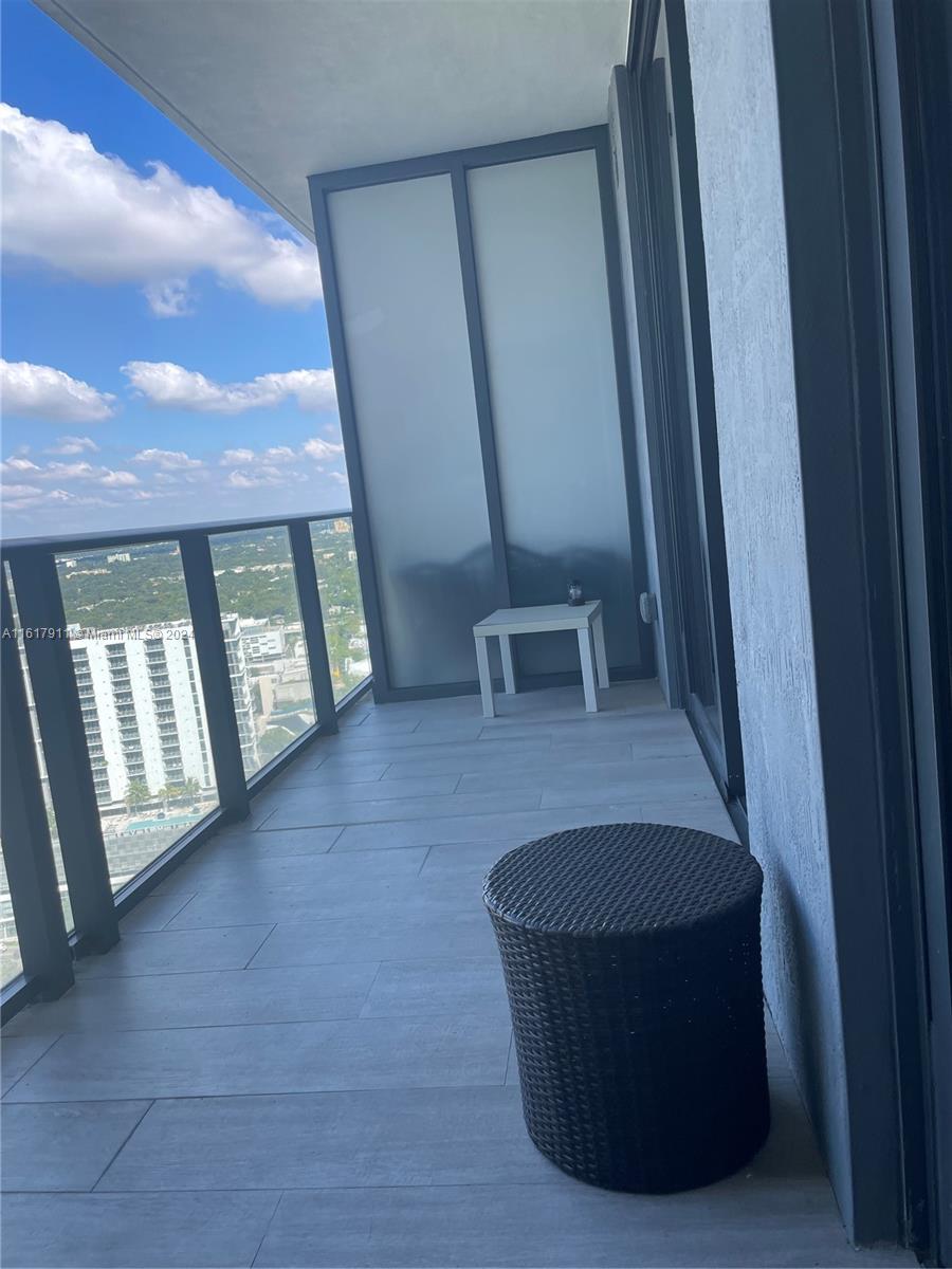 121 NE 34th St # 2914