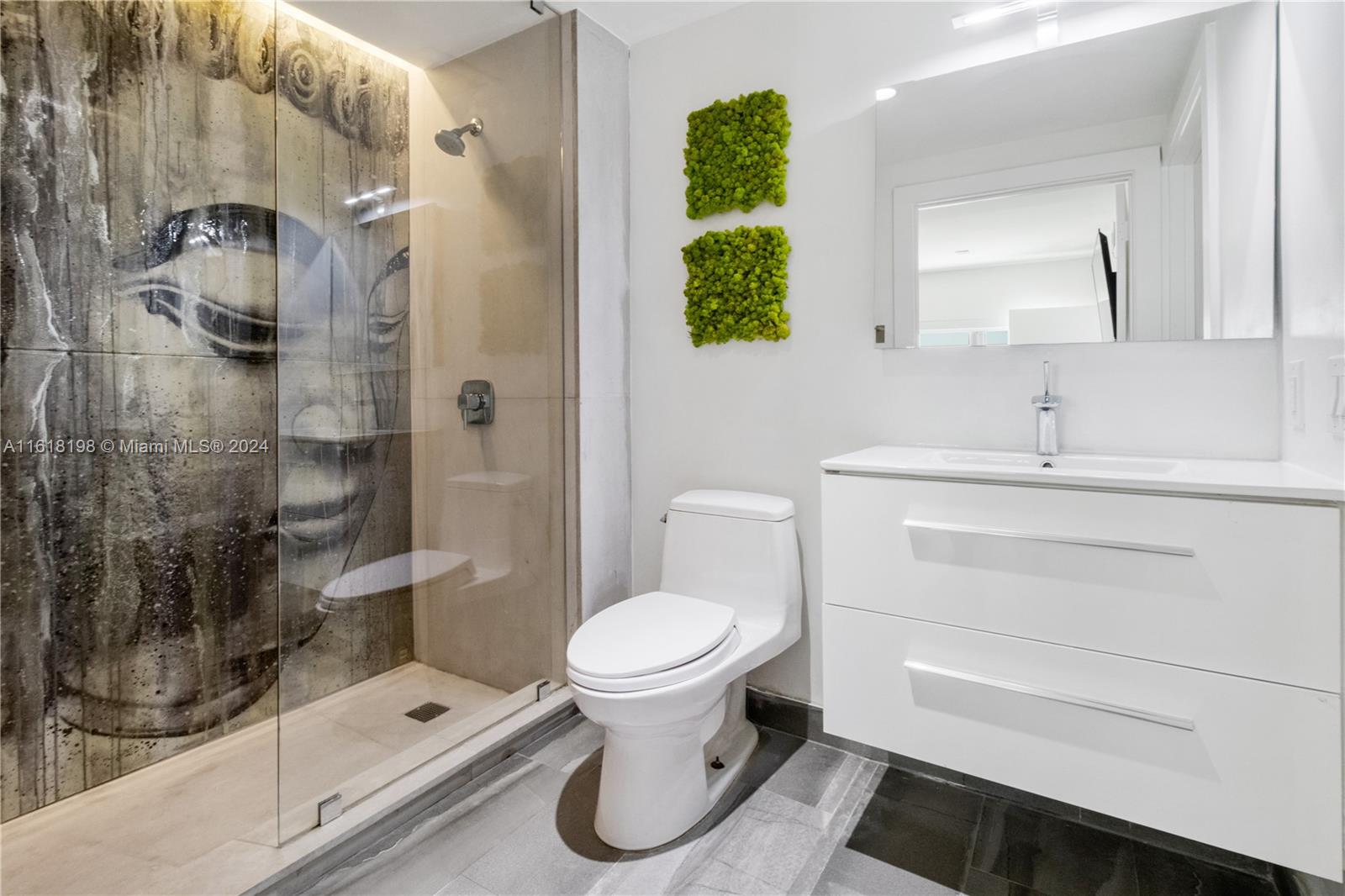 1700 Meridian Ave Unit: TH101