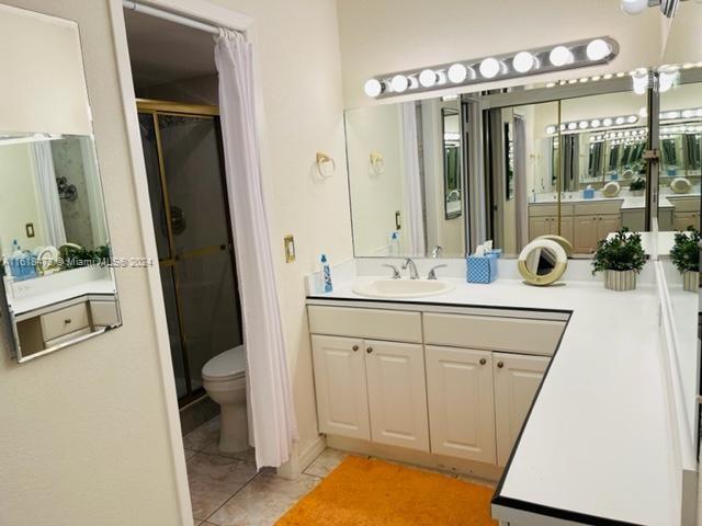 401 Golden Isles Dr # 809