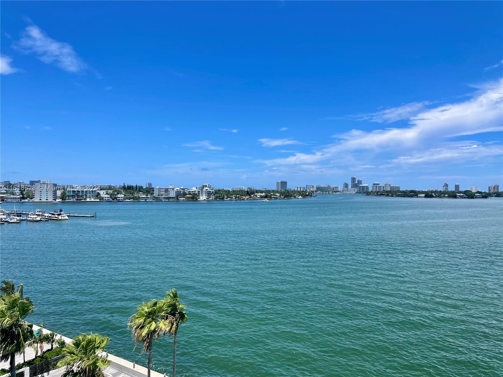 7501 E Treasure Dr # 7G