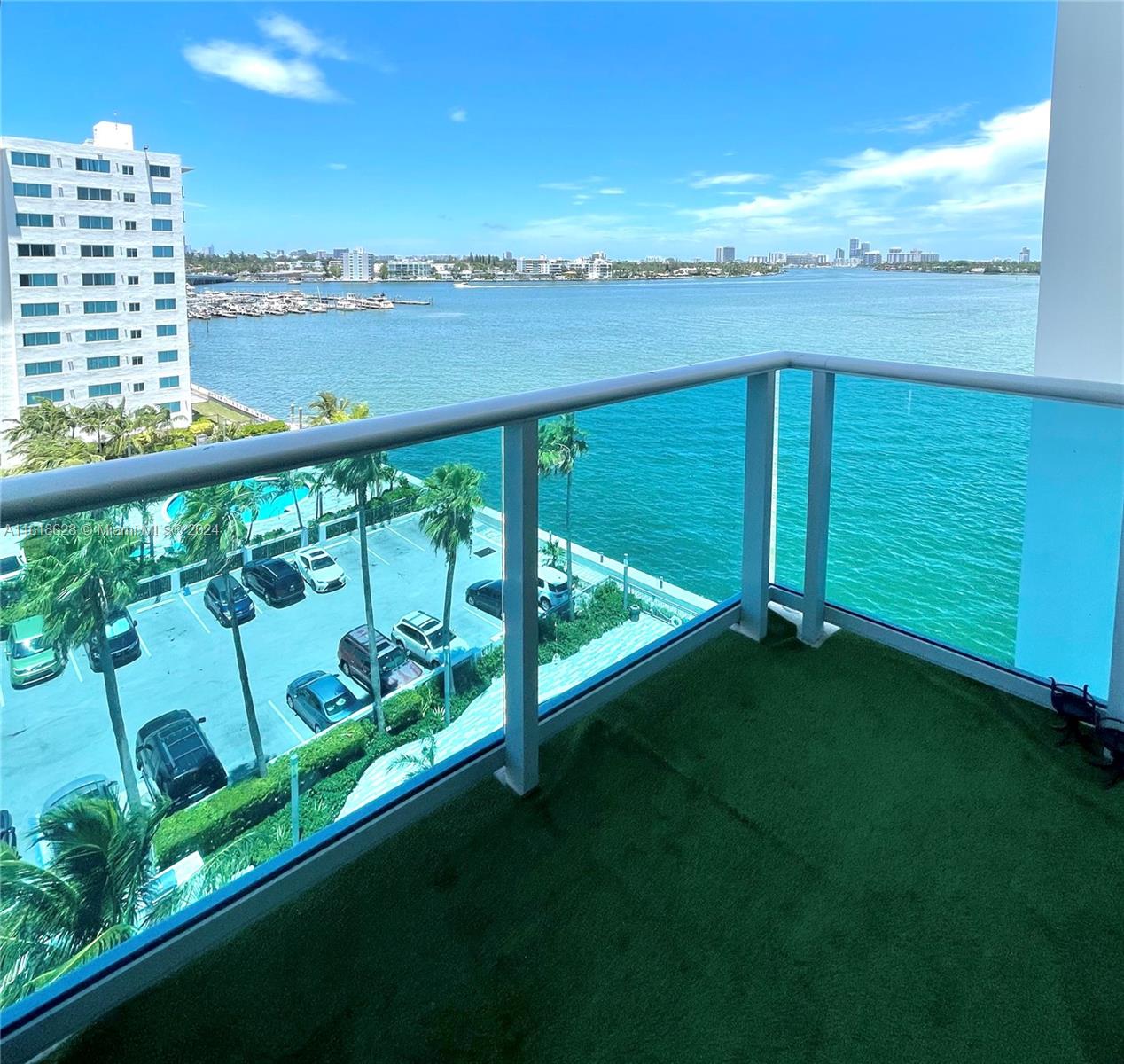 7501 E Treasure Dr # 7G