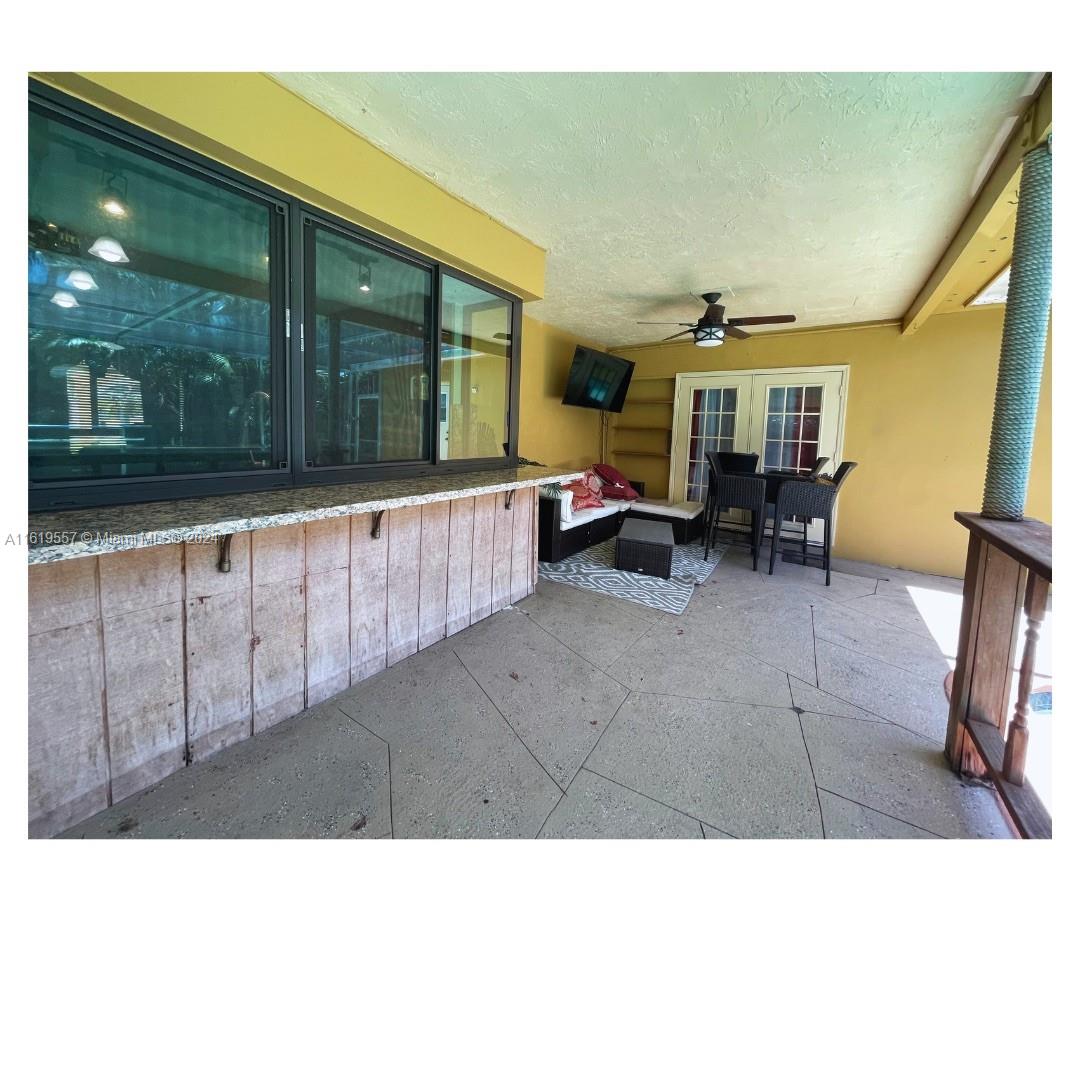 5201 SW 88th Ter