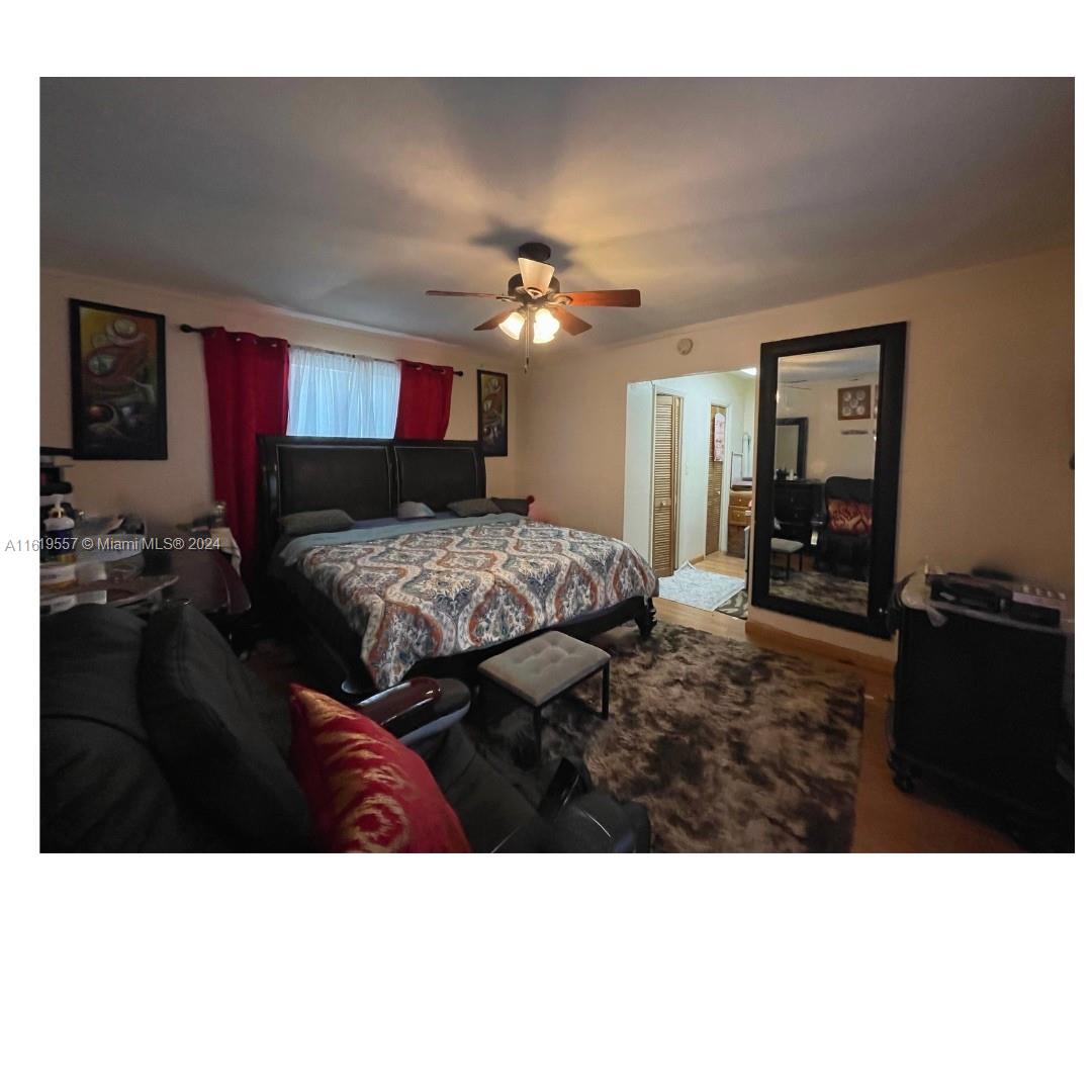 5201 SW 88th Ter