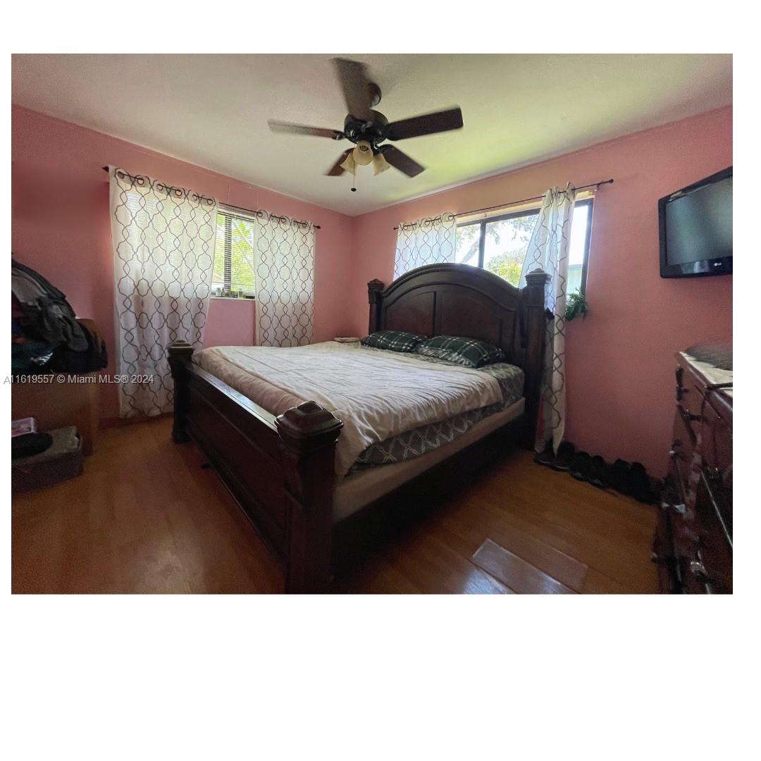 5201 SW 88th Ter