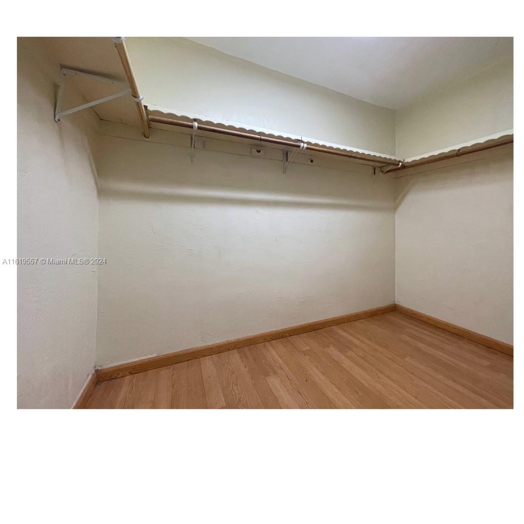5201 SW 88th Ter