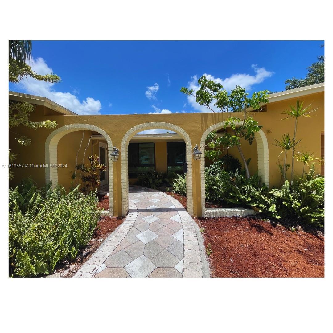 5201 SW 88th Ter