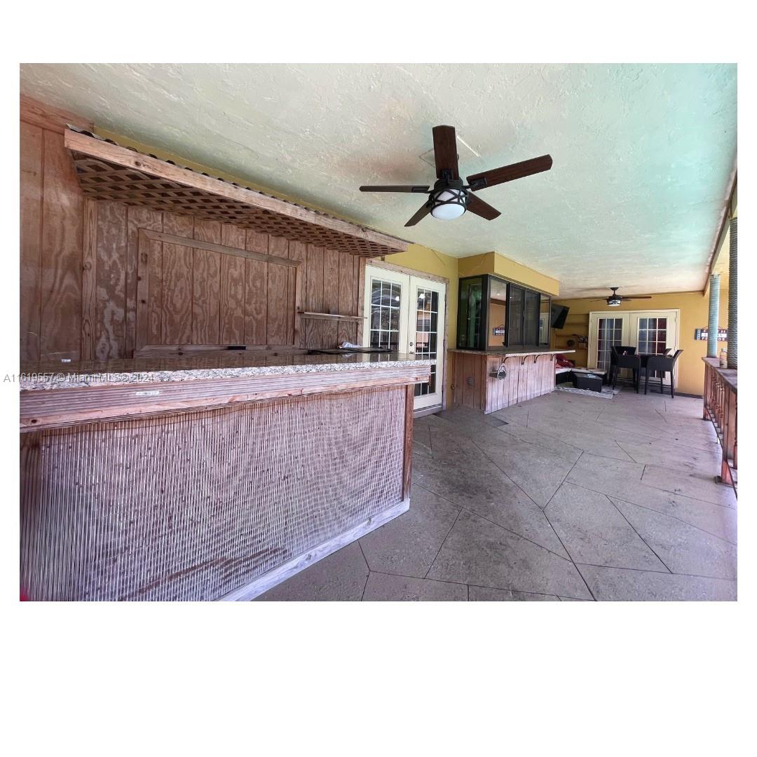 5201 SW 88th Ter