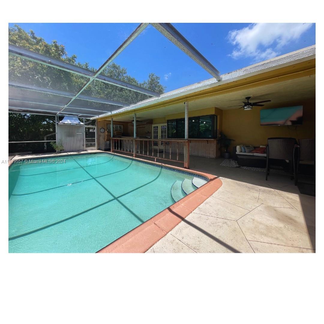 5201 SW 88th Ter