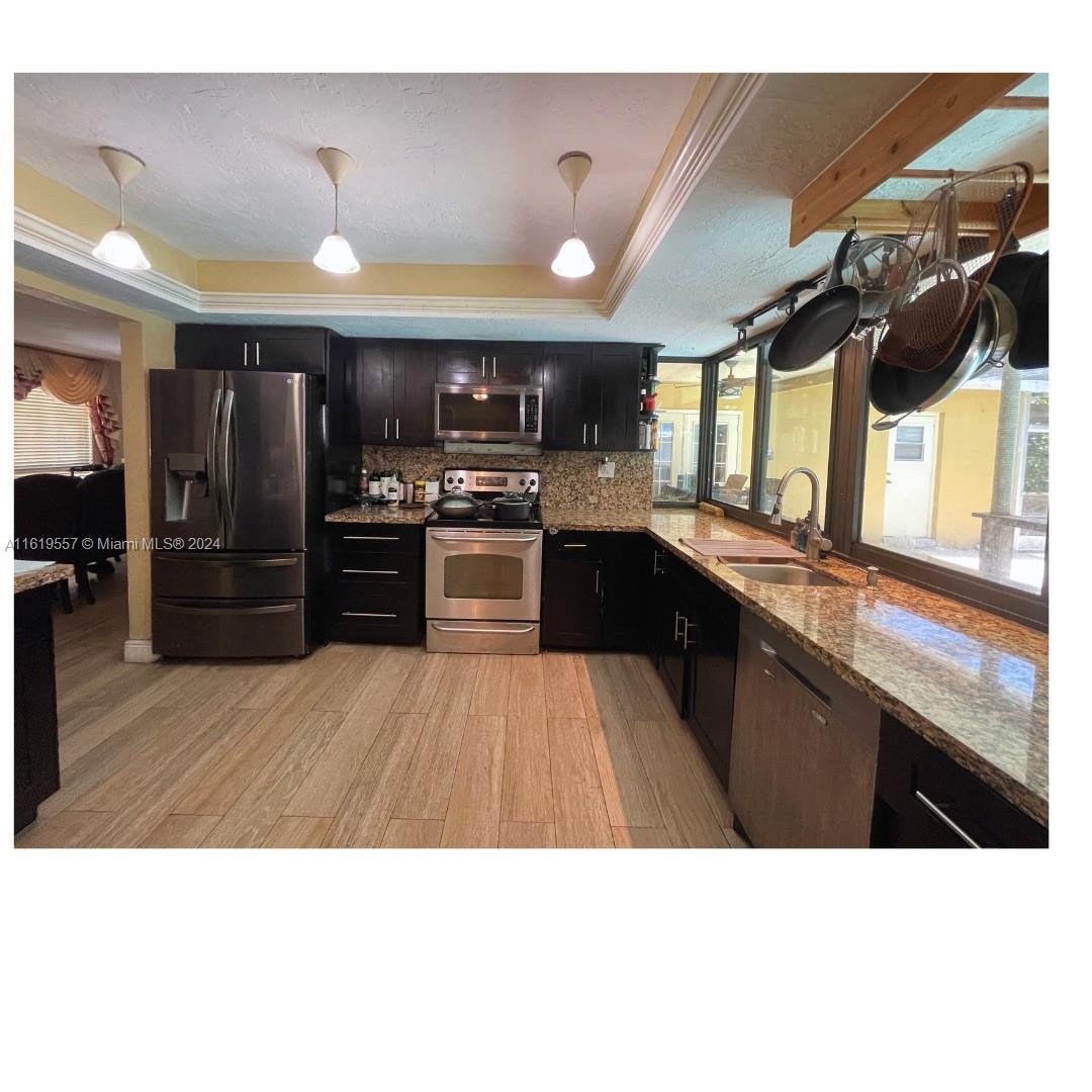 5201 SW 88th Ter