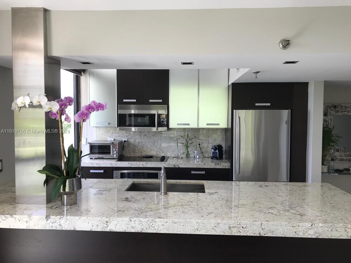 2501 Brickell Ave # 306