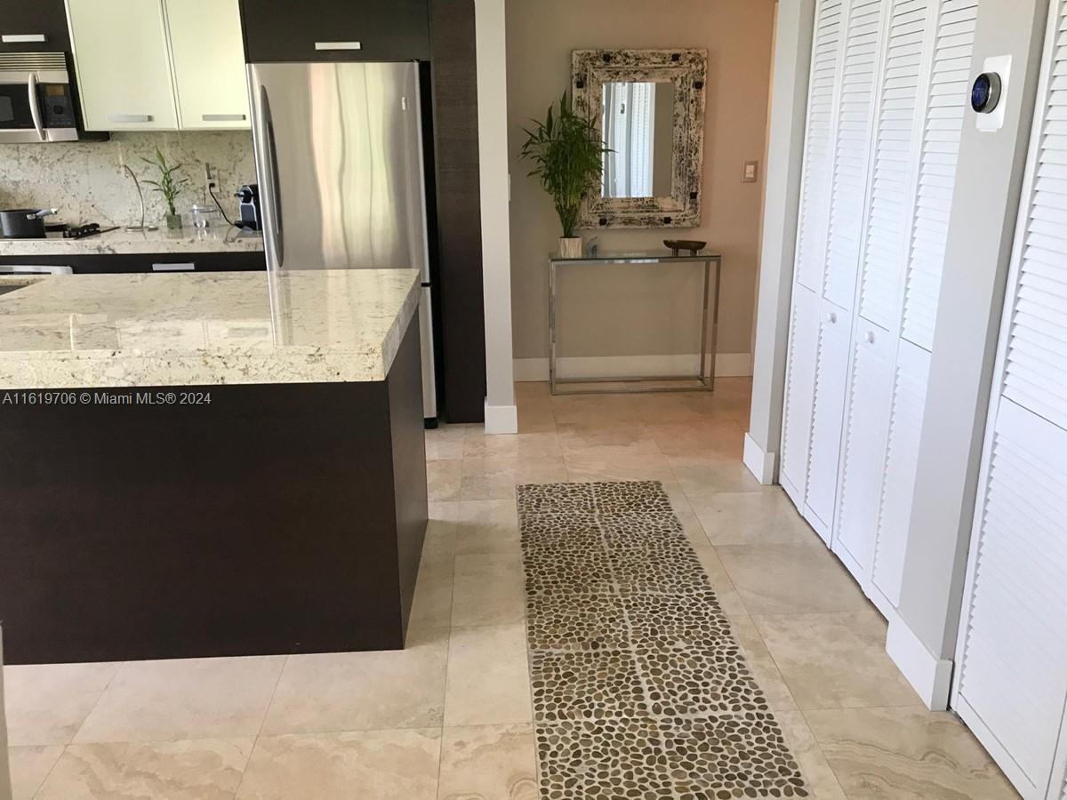2501 Brickell Ave # 306