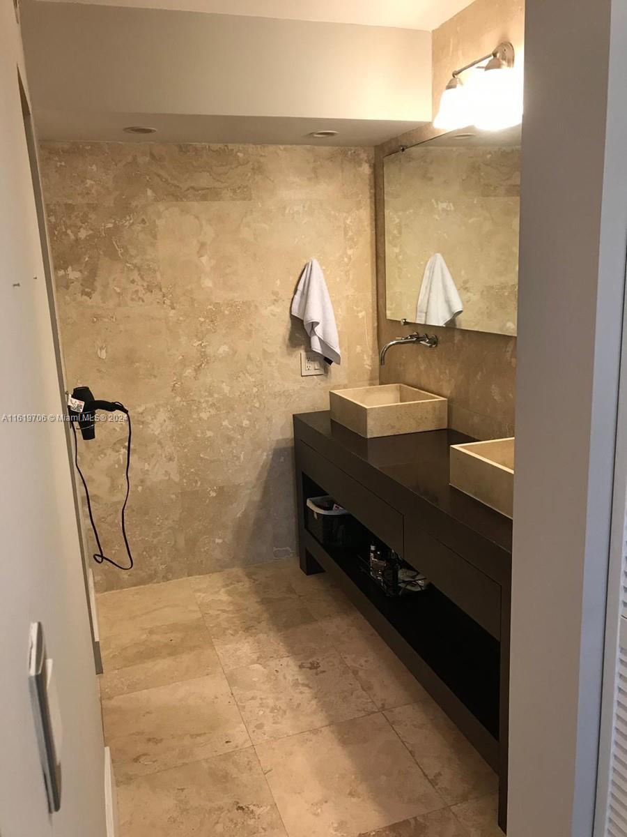 2501 Brickell Ave # 306
