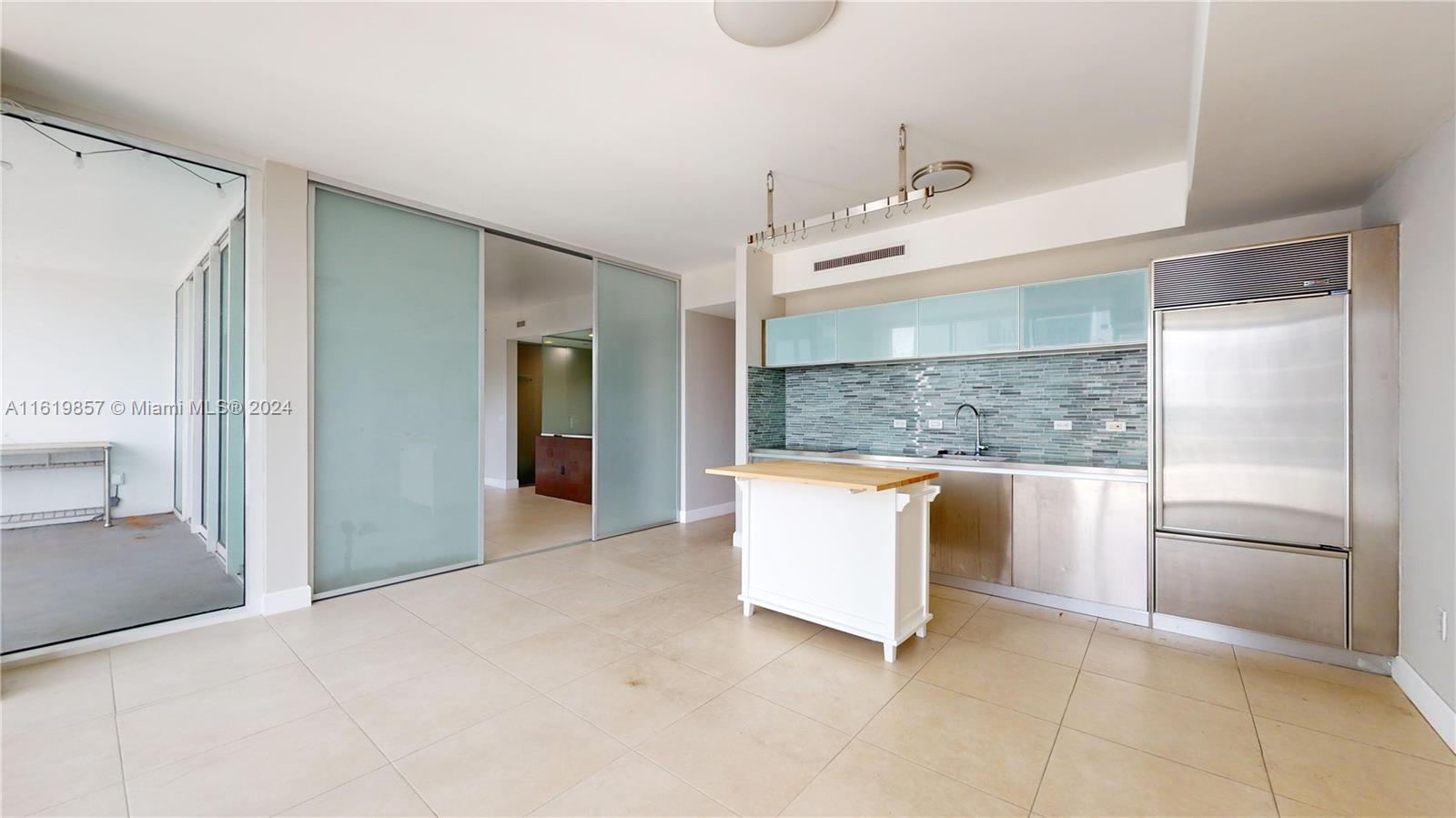 1040 Biscayne Blvd # 2205