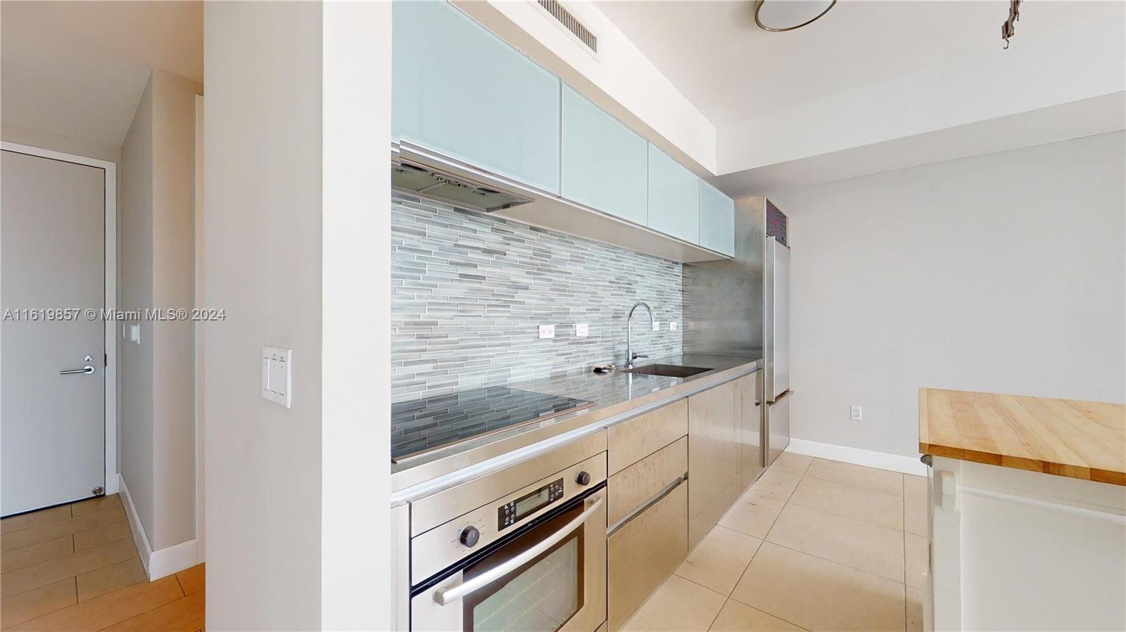 1040 Biscayne Blvd # 2205
