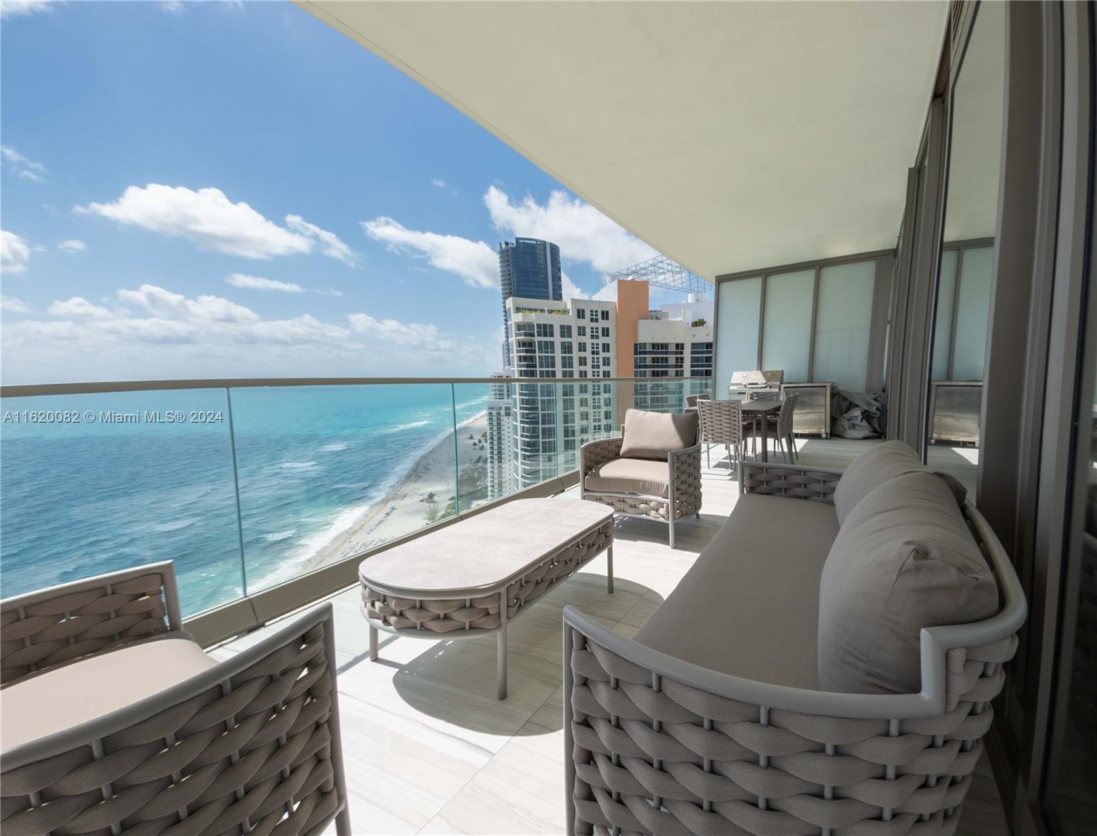 18975 Collins Ave # 2701