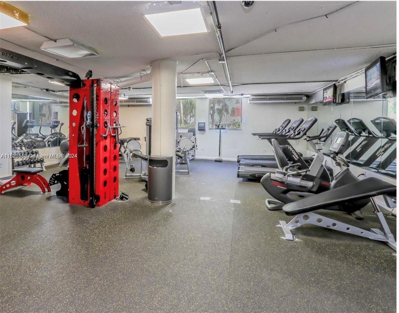 825 Brickell Bay Dr # 1249