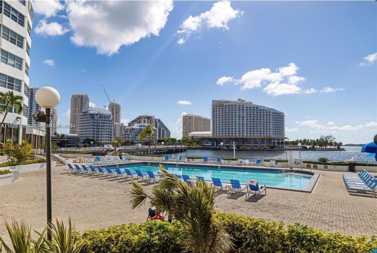 825 Brickell Bay Dr # 1249