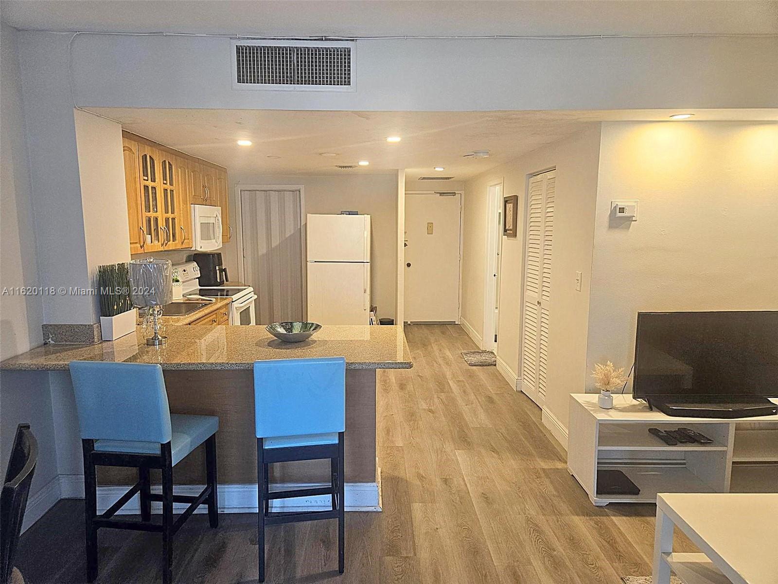 825 Brickell Bay Dr # 1249