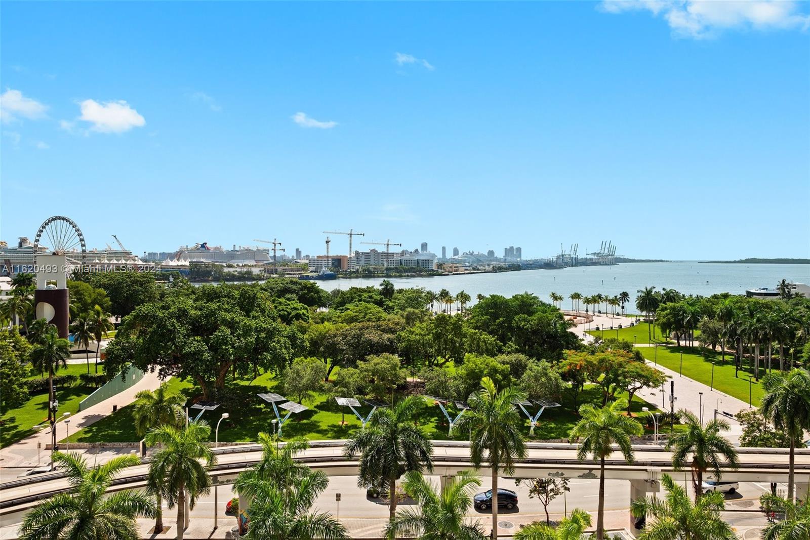 50 Biscayne Blvd # 907