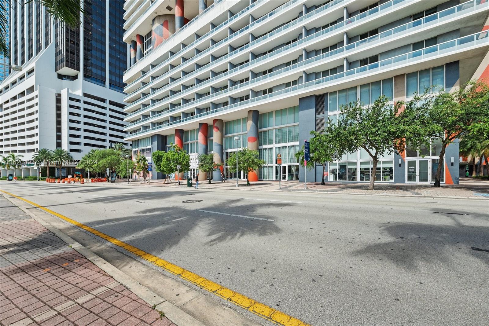 50 Biscayne Blvd # 907