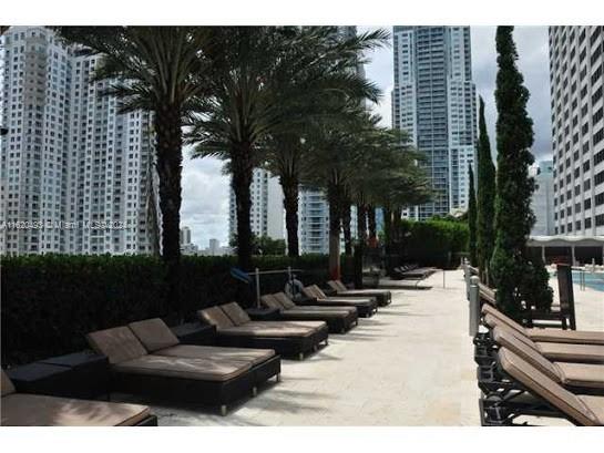 50 Biscayne Blvd # 907