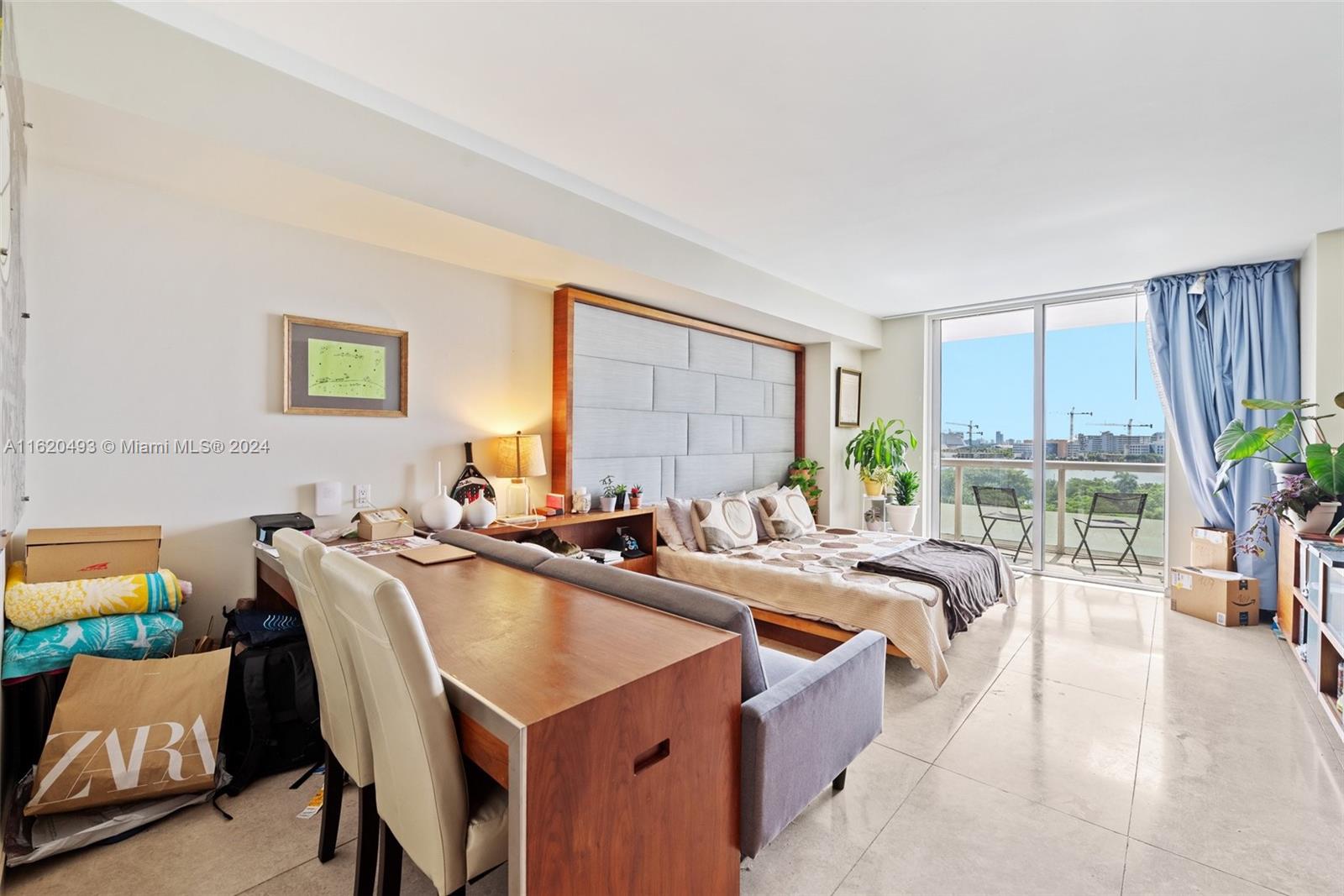 50 Biscayne Blvd # 907