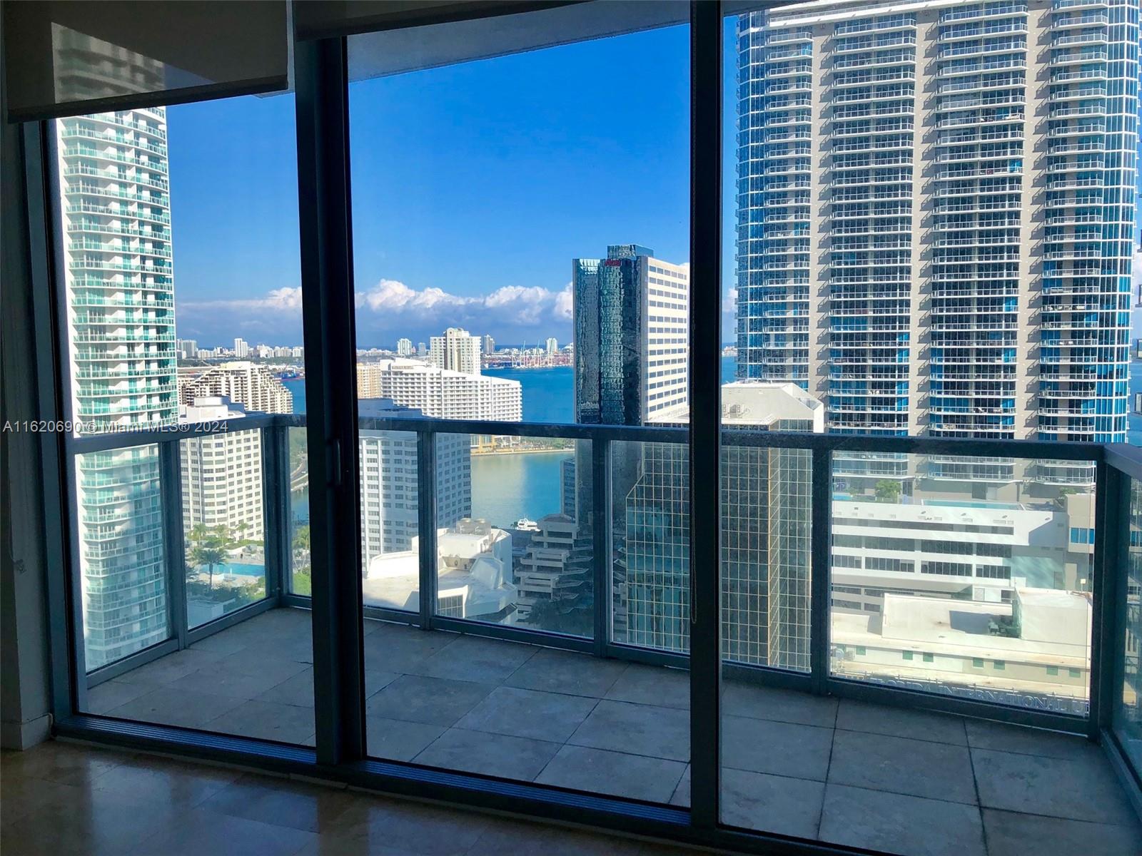 1050 BRICKELL AV # 2904