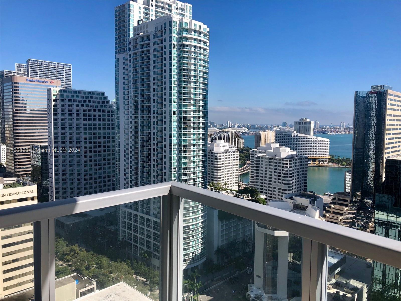 1050 BRICKELL AV # 2904