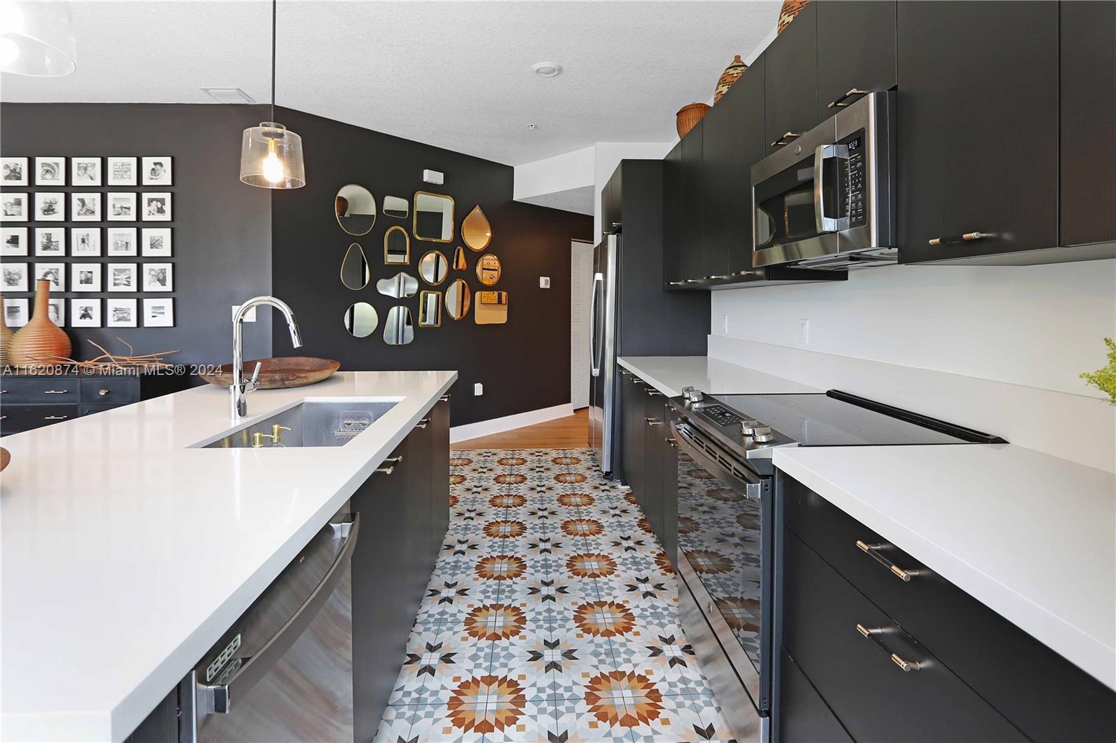 8265 NW 41st St # 206 Unit: C-206
