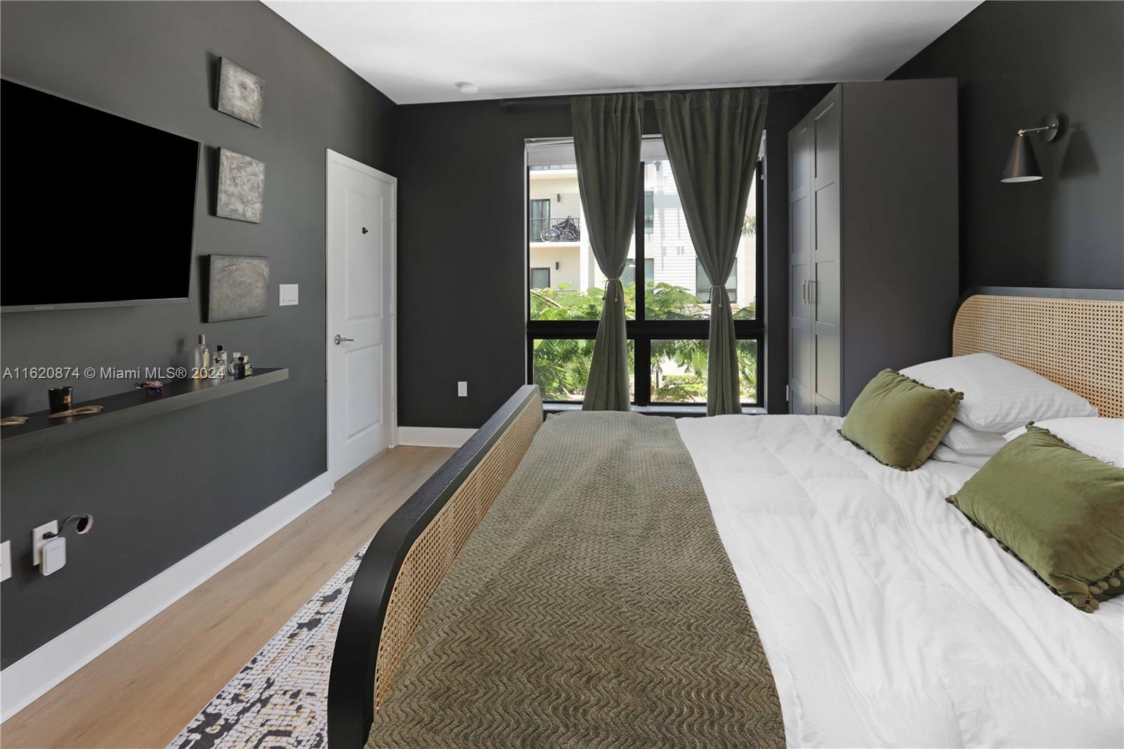 8265 NW 41st St # 206 Unit: C-206