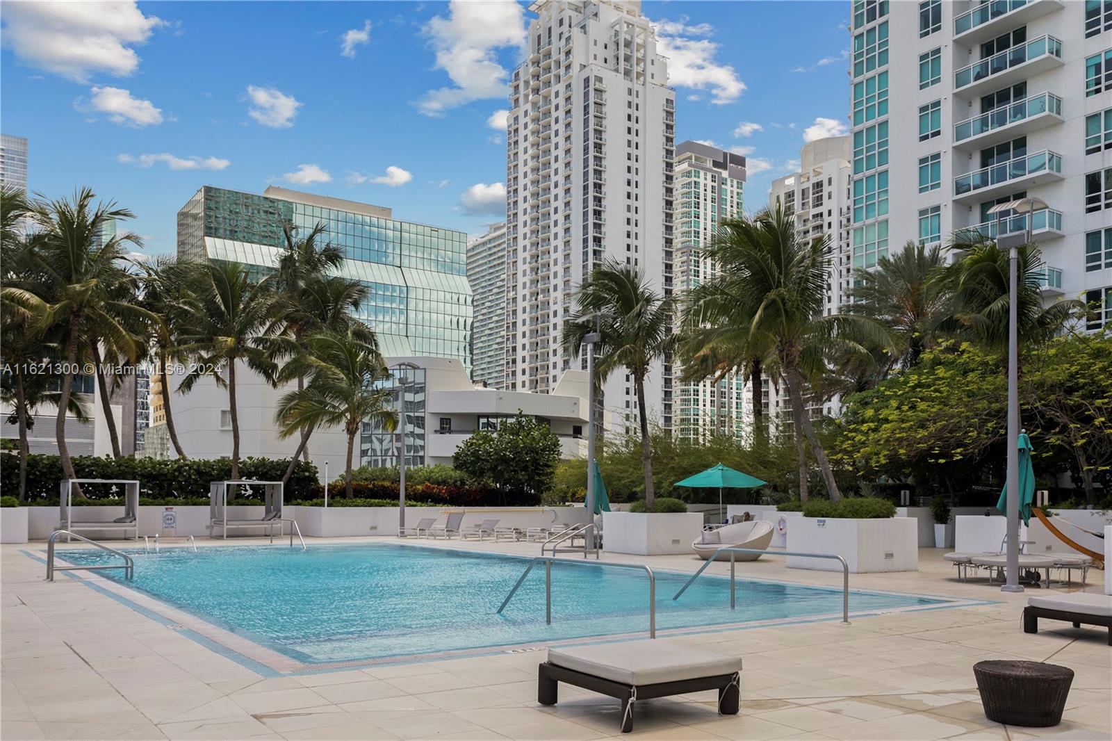 950 Brickell Bay Dr # 501