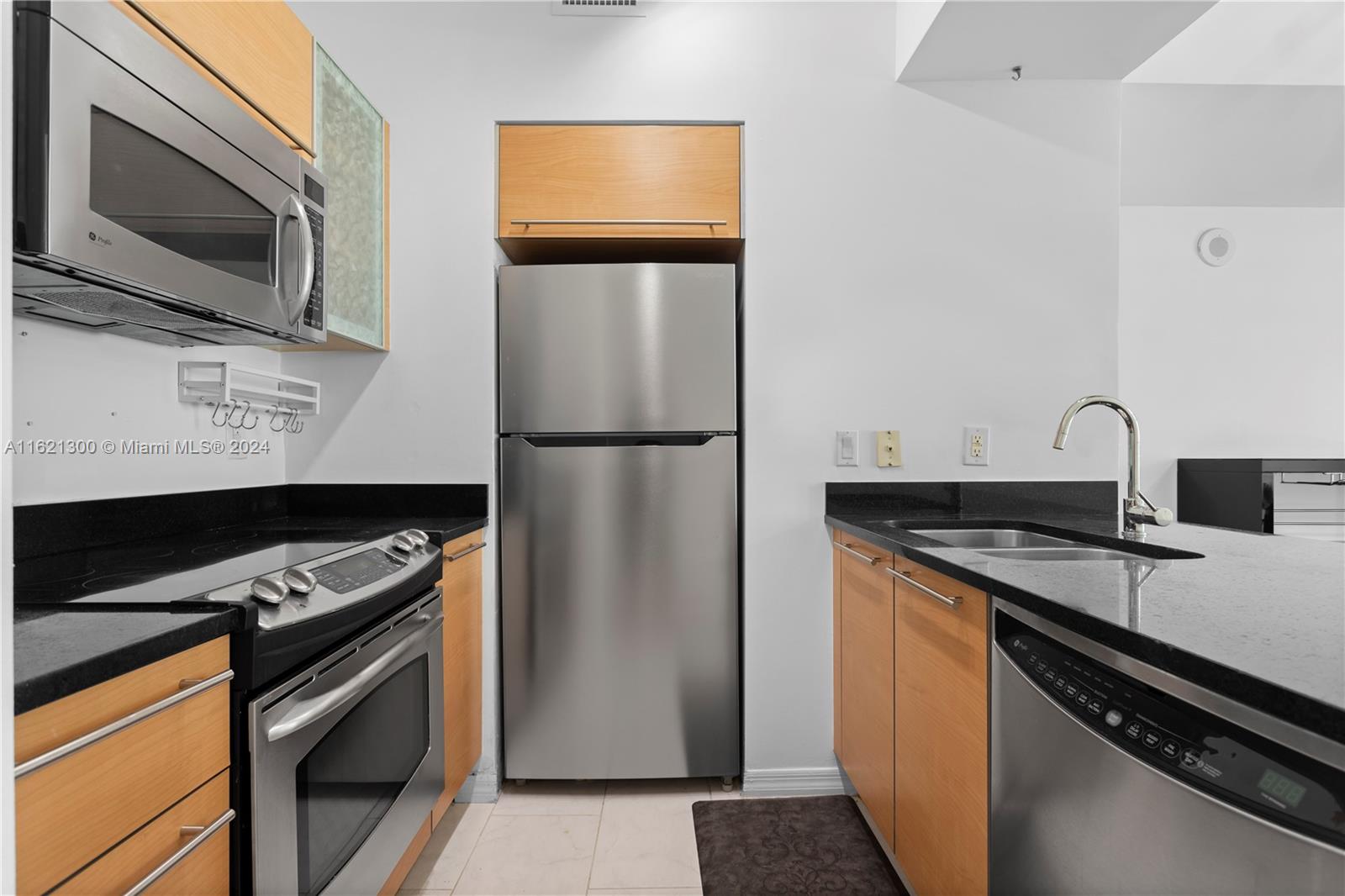 950 Brickell Bay Dr # 501