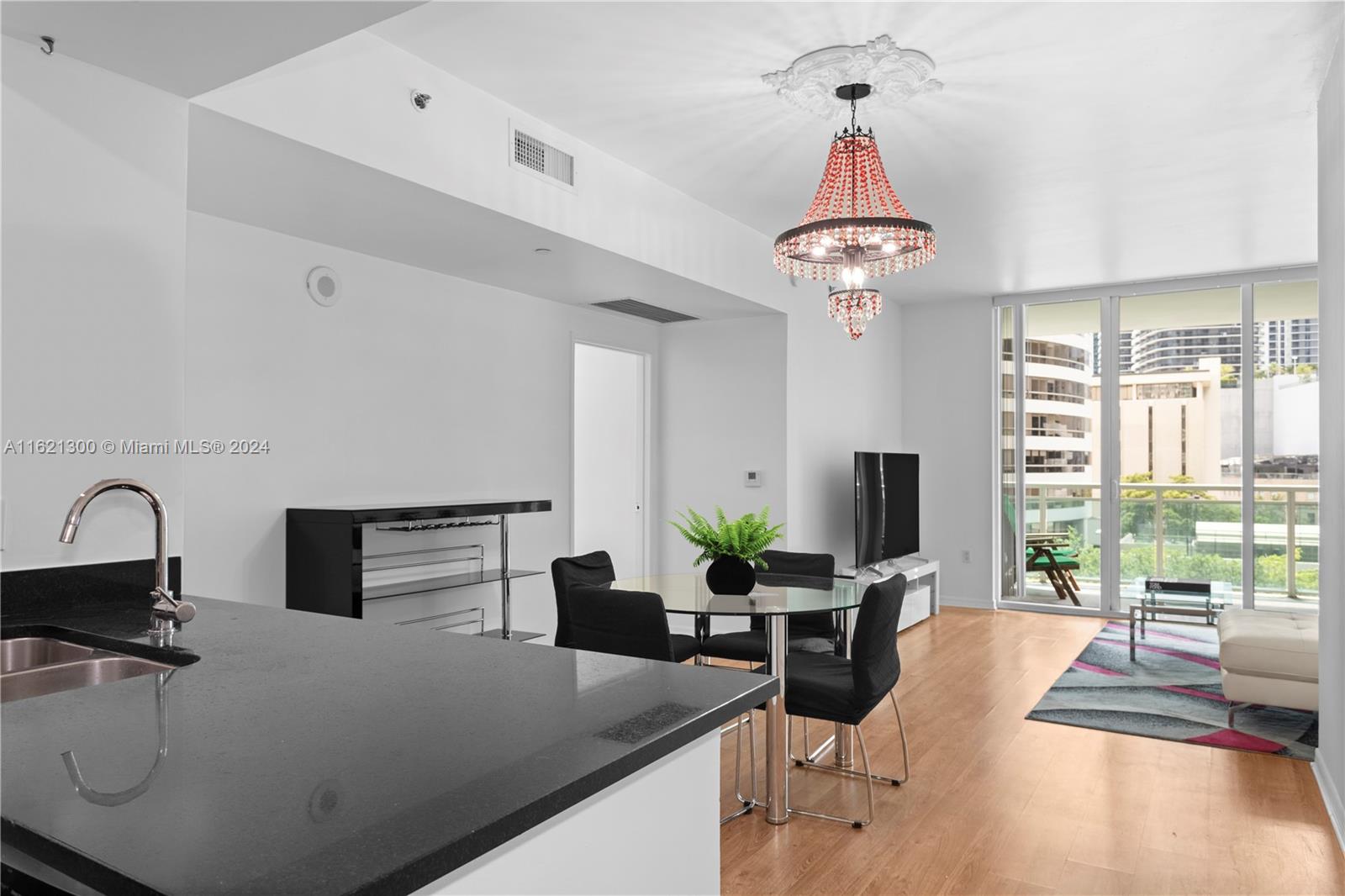 950 Brickell Bay Dr # 501