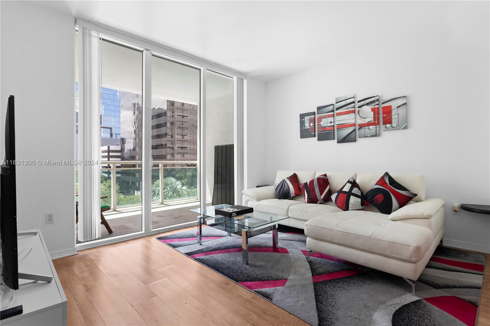 950 Brickell Bay Dr # 501