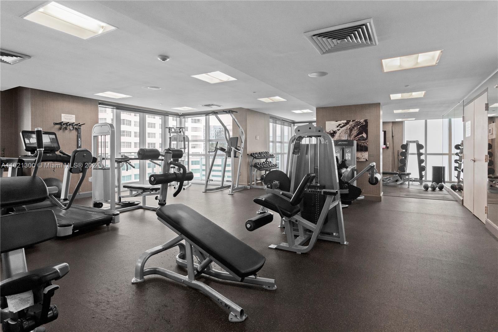 950 Brickell Bay Dr # 501