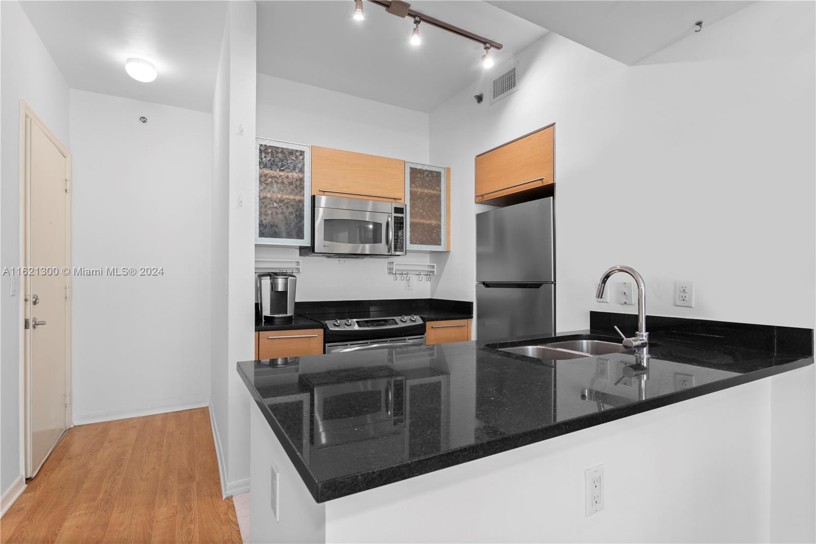 950 Brickell Bay Dr # 501