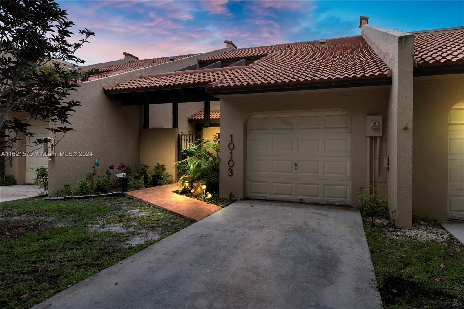 10103 Costa Del Sol Blvd # 56 Unit: F-56