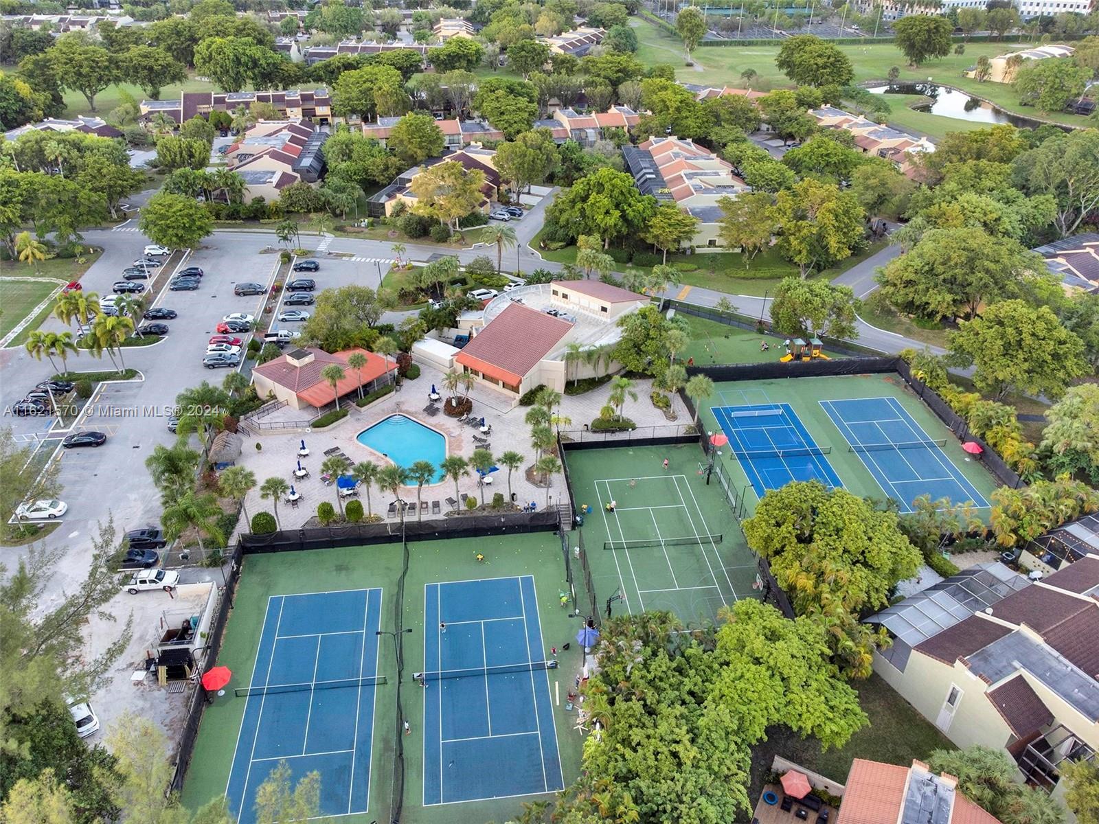 10103 Costa Del Sol Blvd # 56 Unit: F-56