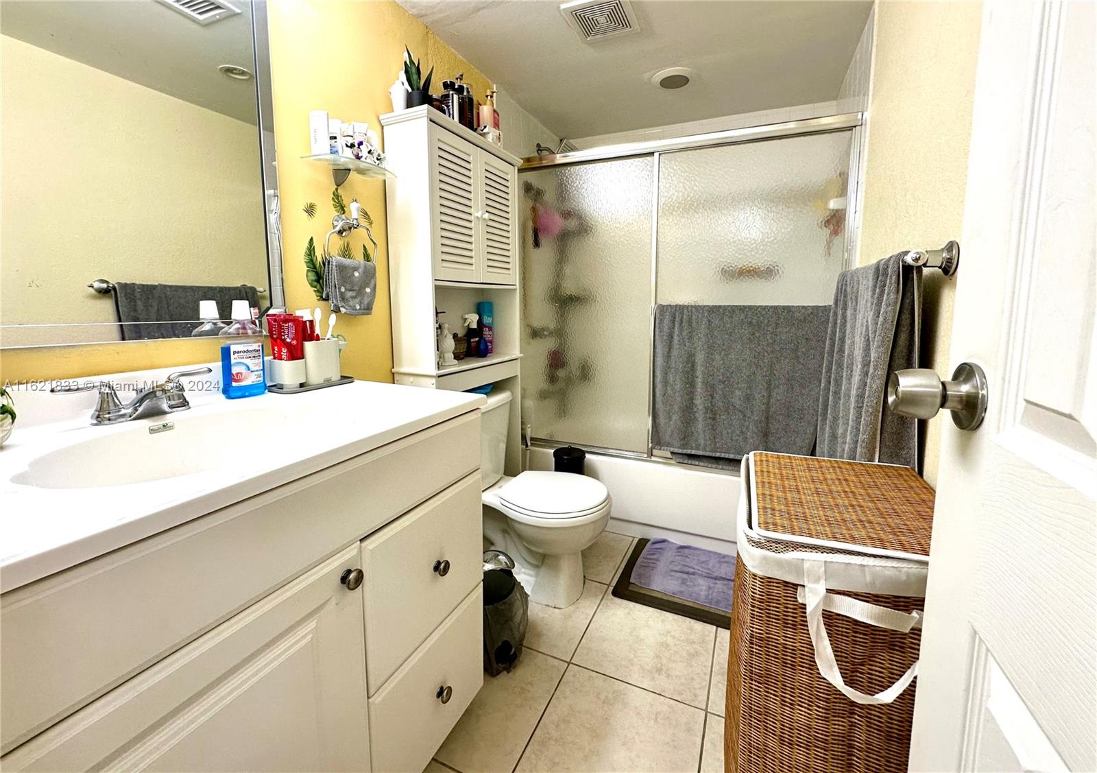 2831 Somerset Dr # 206