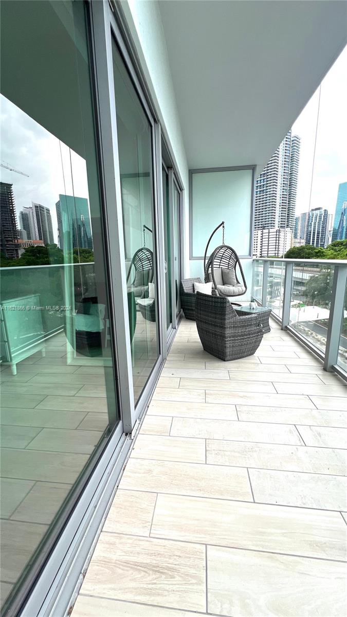 1600 SW 1st Ave # 409