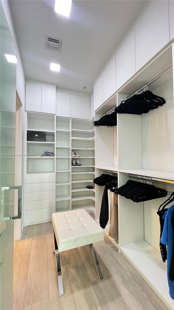 1600 SW 1st Ave # 409