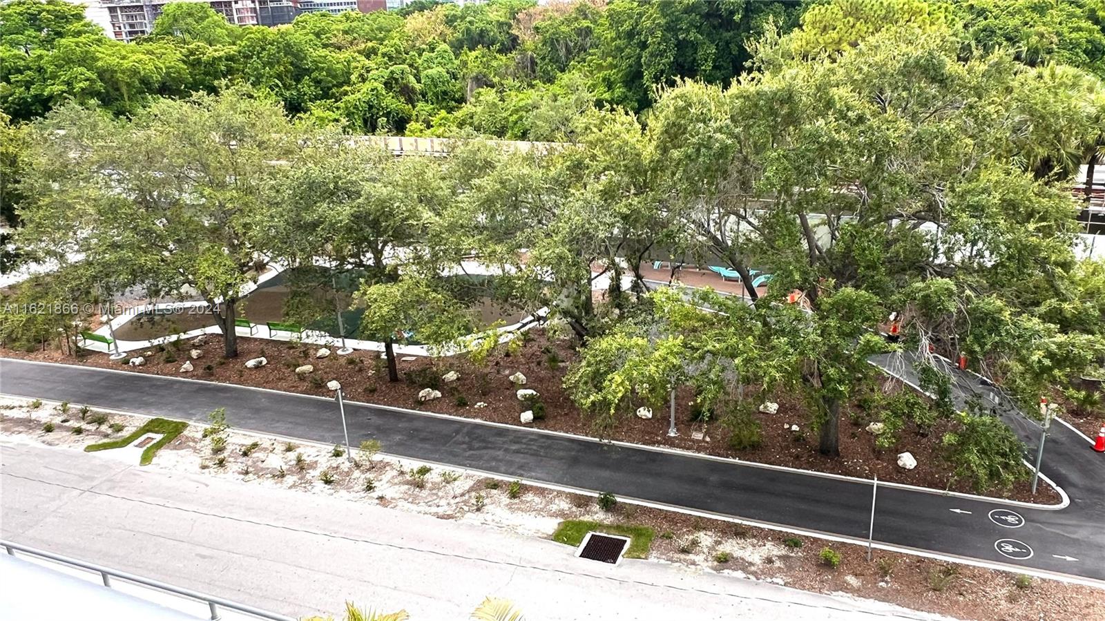 1600 SW 1st Ave # 409