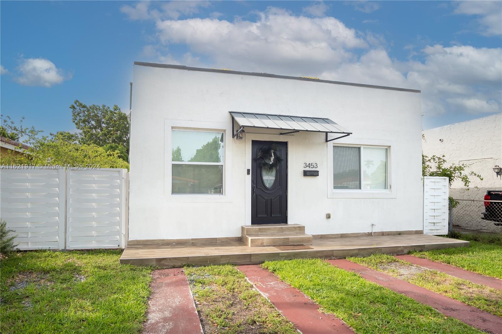 3453 SW 26th St