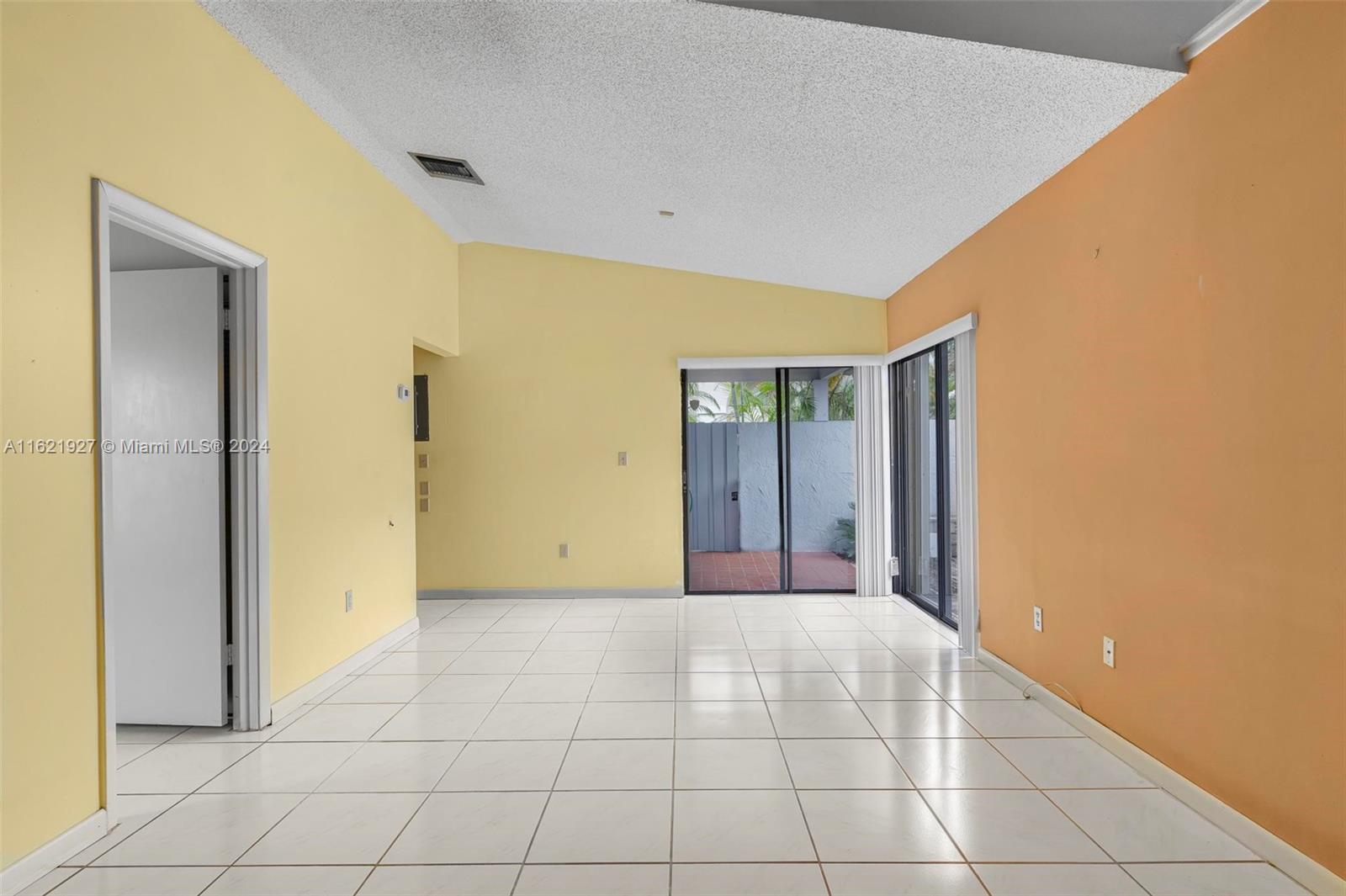 6604 SW 152nd Pl # 04 Unit: 26-04